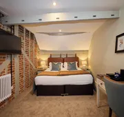 The White Hart hotel detail image 7