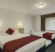 Days Inn by Wyndham Fleet M3 hotel detail image 5