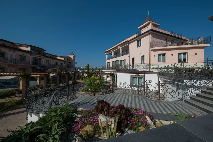 L'Araba Fenice hotel detail image 2