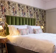Spread Eagle hotel detail image 7