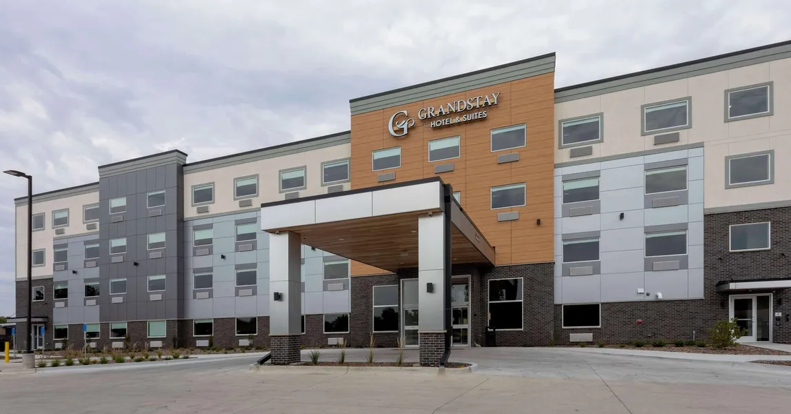 GrandStay Hotel & Suites hotel detail image 2