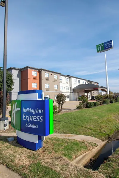 Holiday Inn Express and Suites Sulphur Springs by IHG hotel detail image 2