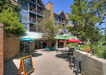 River Mountain Lodge hotel thumbnail 6