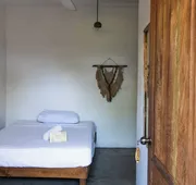 Hidden Port Vhouse hotel detail image 4