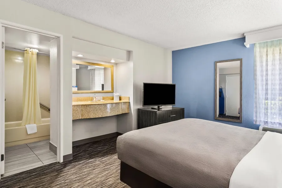 Quality Inn Jacksonville - Orange Park near Naval Air Station hotel detail image 6