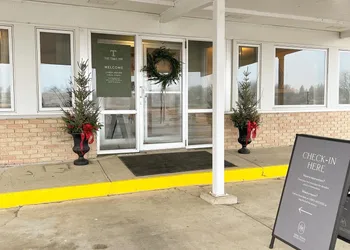 The Trail Inn - Slayton, MN - HWY 59 hotel thumbnail 2