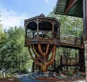 Beautiful Northwoods Getaway hotel detail image 3