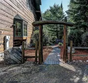 Beautiful Northwoods Getaway hotel detail image 7