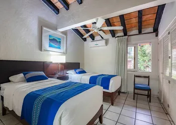 WIVC Alta Vista Condo - Stunning Views, Close to the Beach & Romantic Zone hotel thumbnail 6