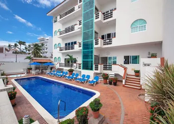 WIVC Casa de la Playa Condo - Literally on the Beach with Swimming Pool & Jacuzzi hotel thumbnail 2