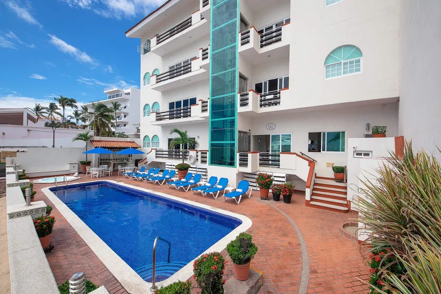 WIVC Casa de la Playa Condo - Literally on the Beach with Swimming Pool & Jacuzzi hotel detail image 2