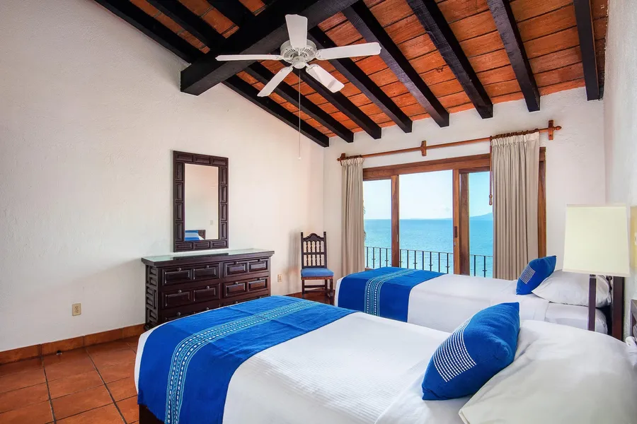 WIVC Conchas Chinas Condo - Stunning Ocean & Mountain Views, Close To The Beach & Romantic Zone hotel detail image 6
