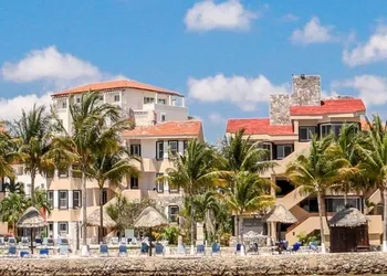 WIVC Coral Mar Resort- Amazing Hotel Zone & Lagoon Views, Enjoy the Tropical Breeze hotel thumbnail 2
