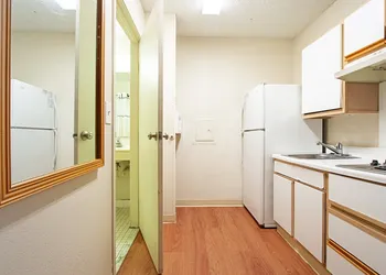 HomeTowne Studios Phoenix - Dunlap Ave hotel thumbnail 6