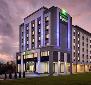 Holiday Inn Express Hamilton Upper James by IHG hotel detail image 3