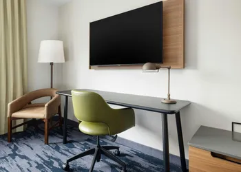 Fairfield by Marriott Inn & Suites Union hotel thumbnail 4
