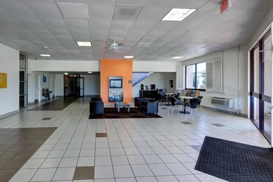 Executive Inn & Suites hotel detail image 6