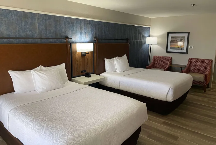 La Quinta Inn & Suites by Wyndham Safford Copper Valley hotel detail image 6