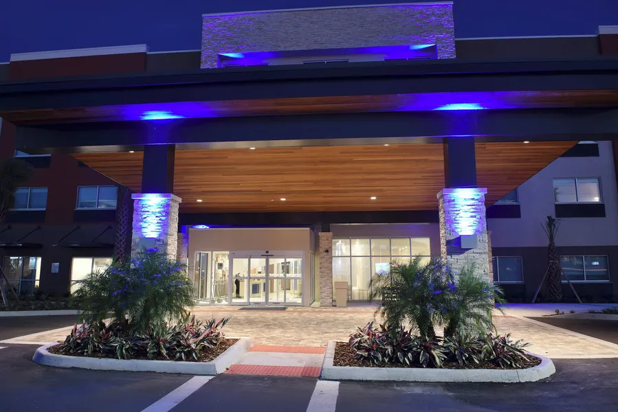 Holiday Inn Express & Suites - Orlando - Southeast by IHG hotel detail image 2