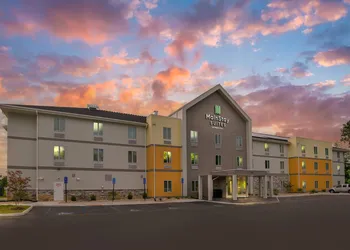 MainStay Suites Chesapeake - Greenbrier hotel thumbnail 2