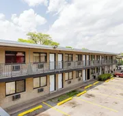 Best Motel By OYO Chicago I-90 hotel detail image 3