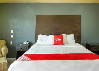OYO Hotel Miami OK I-44 hotel thumbnail 5