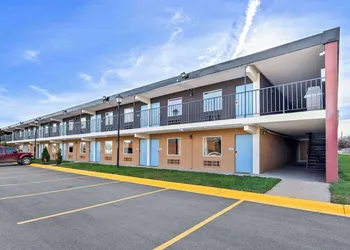 Signature Inn Danville hotel thumbnail 6