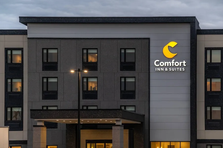 Comfort Inn & Suites hotel detail image 2