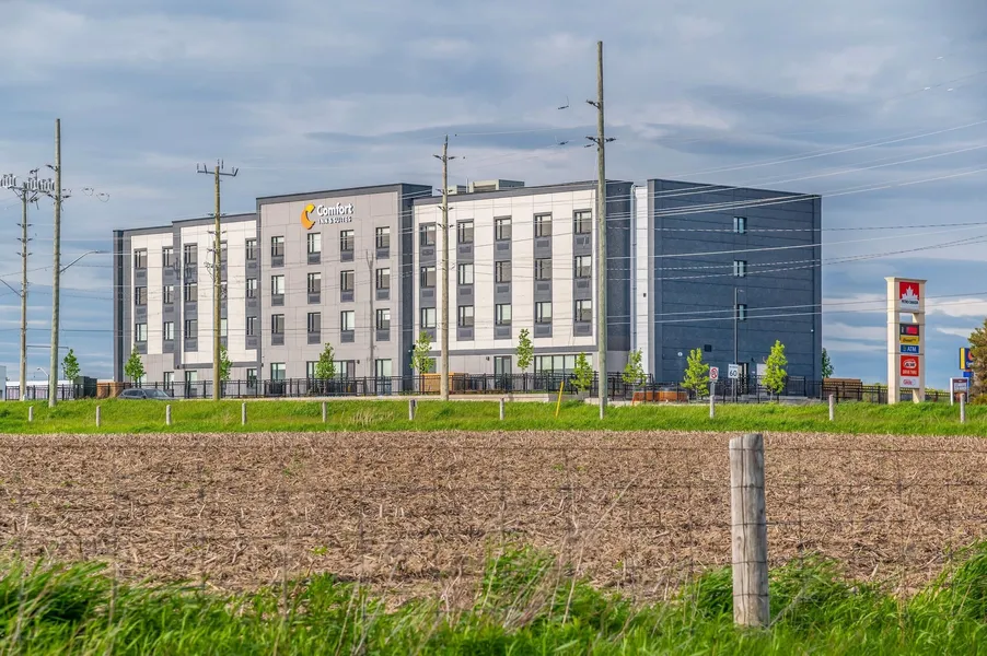 Comfort Inn & Suites hotel detail image 6