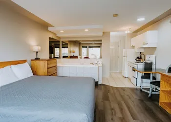 Western Budget Plus Grande Prairie 1 hotel thumbnail 6