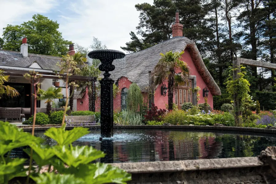 Le Petit Chateau & William de Percy hotel detail image 2