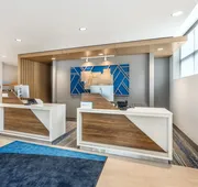 Holiday Inn Express & Suites Nashville West End - Univ Area by IHG hotel detail image 7