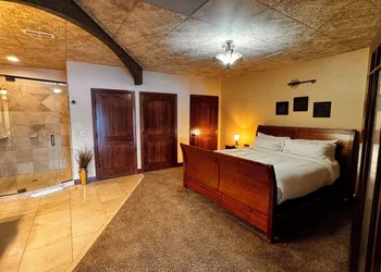 D'Monaco Luxury Resort hotel thumbnail 2