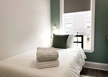 Lakehead Boutique Hotel- Suite 4 hotel thumbnail 2