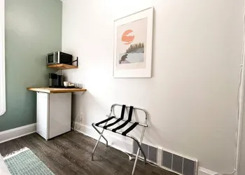 Lakehead Boutique Hotel- Suite 4 hotel thumbnail 5