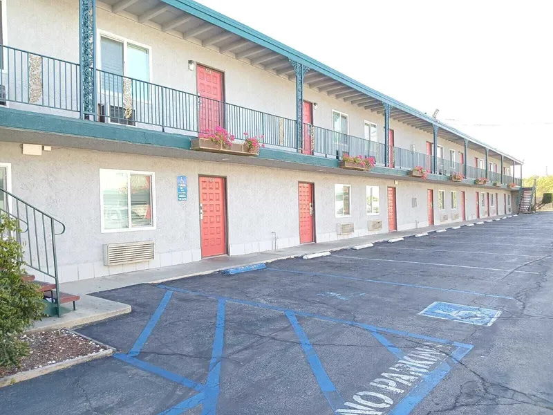 Pomona Inn hotel detail image 2