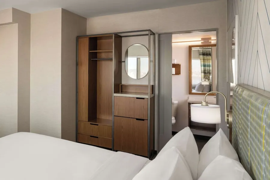 Hampton Inn by Hilton Long Island City New York hotel detail image 6