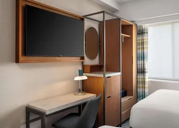 Hampton Inn by Hilton Long Island City New York hotel thumbnail 8