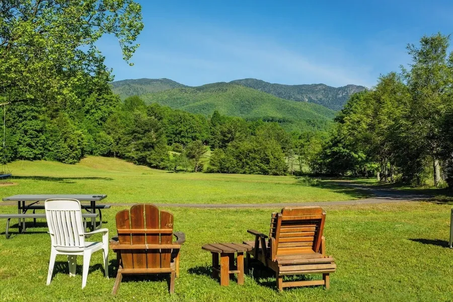 Lodge at Mount Mitchell hotel detail image 6