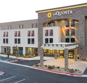 La Quinta Inn And Suites By Wyndham Lincoln hotel detail image 3