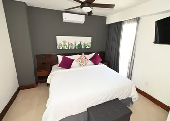 Barrio Vallarta Suites hotel thumbnail 3