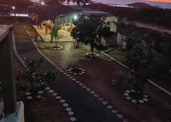 Tres Velas Surf hotel thumbnail 2