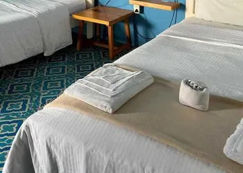 La Tozi hotel thumbnail 3