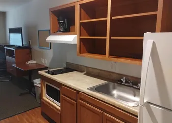 Suburban Studios Extended Stay Hotel hotel thumbnail 7