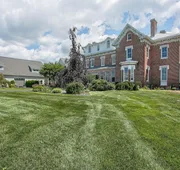 Stuart Manor Bed and Breakfast hotel detail image 5