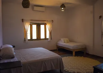 Seacliff Paradise hotel thumbnail 3