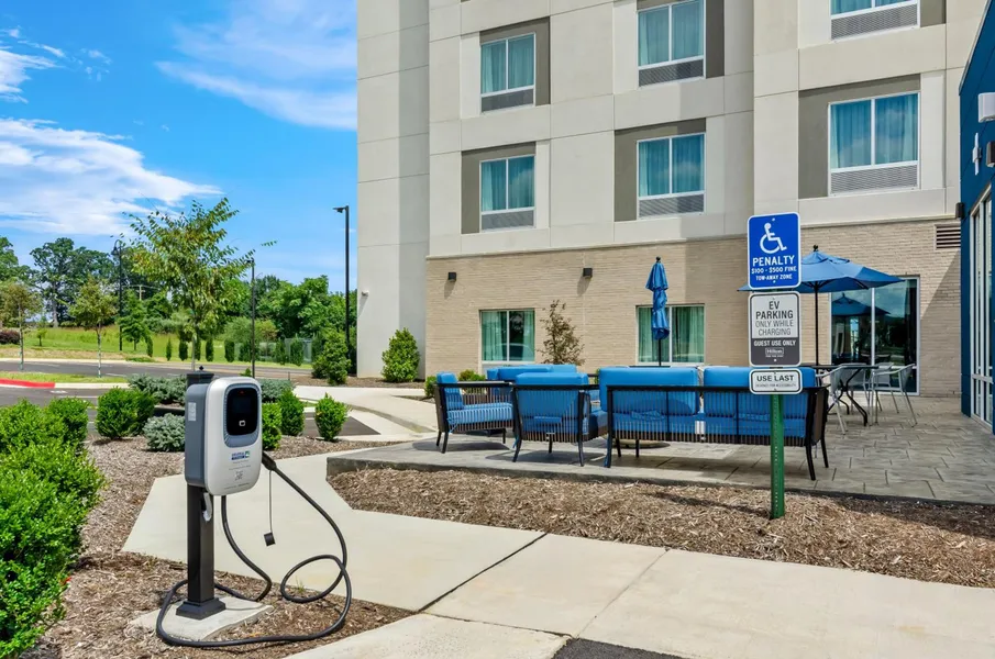 Hampton Inn Daleville hotel detail image 2