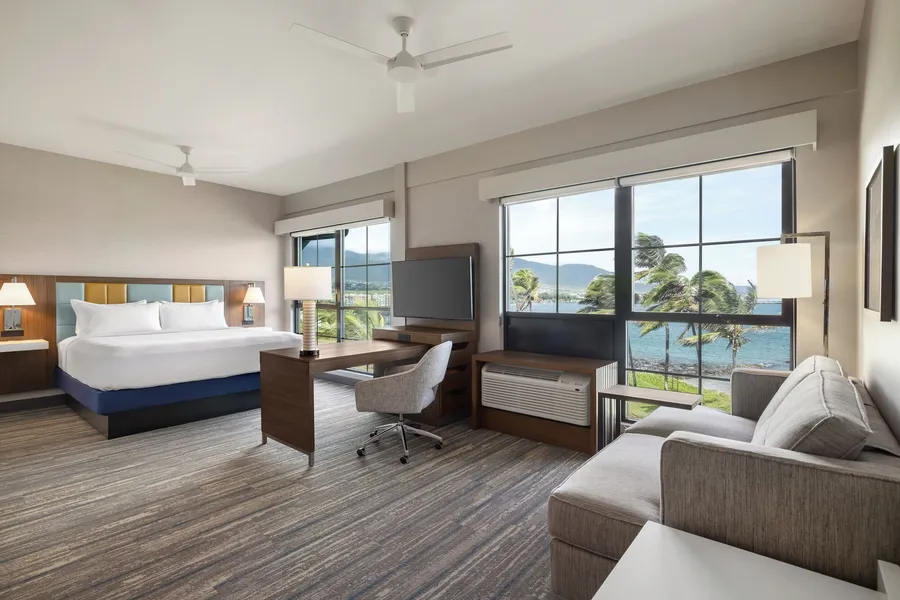 Hampton Inn & Suites Maui North Shore hotel detail image 2