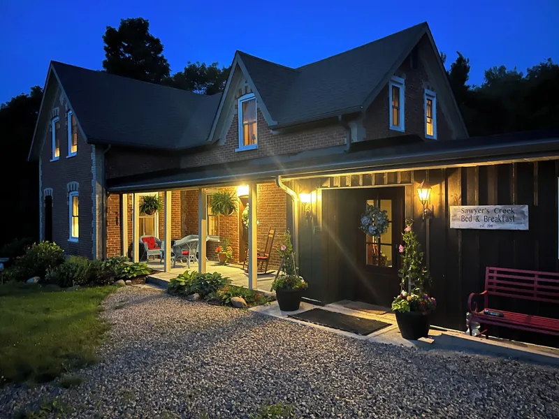 Sawyer's Creek Bed and Breakfast hotel detail image 2