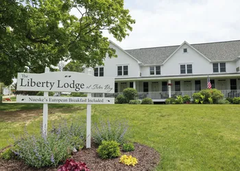 The Liberty Lodge at Sister Bay hotel thumbnail 6